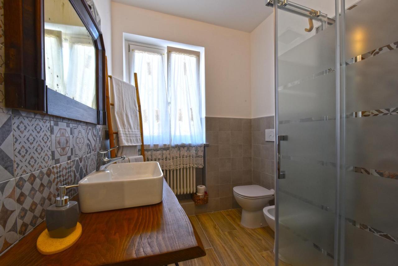 Casa Valentina 1902 Apartment Montegrosso d'Asti Luaran gambar